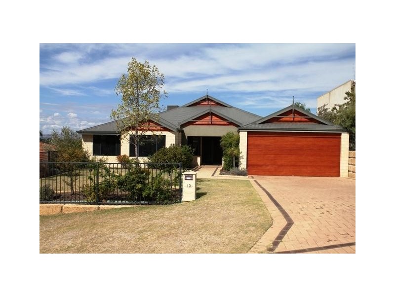 13 Thames Court, Australind WA 6233