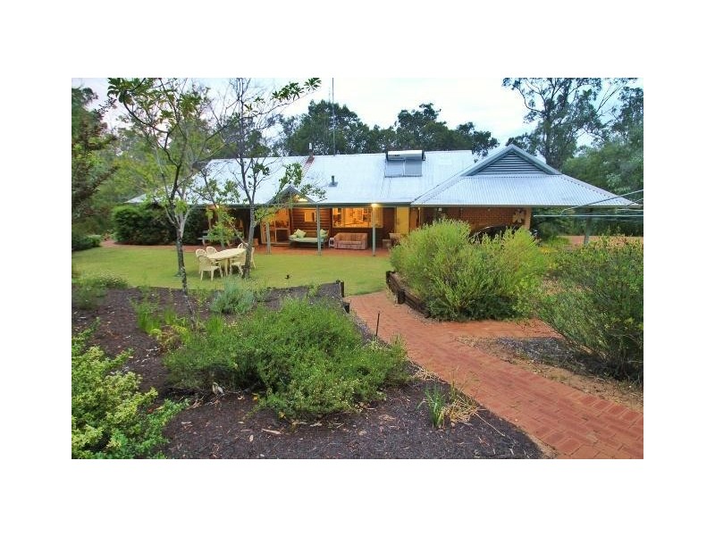 204 Yalinda Drive, Gelorup WA 6230