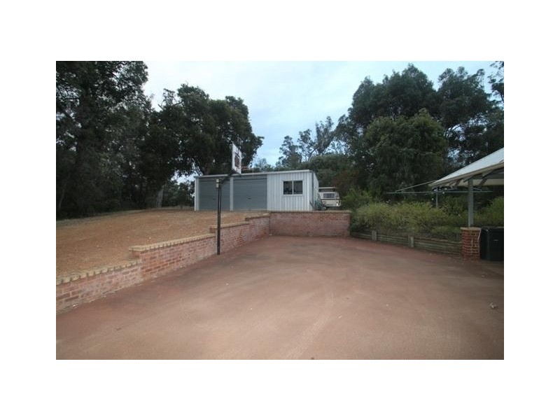 204 Yalinda Drive, Gelorup WA 6230