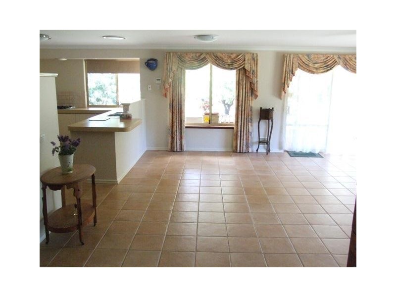 5 Leschenault Parade, Leschenault WA 6233