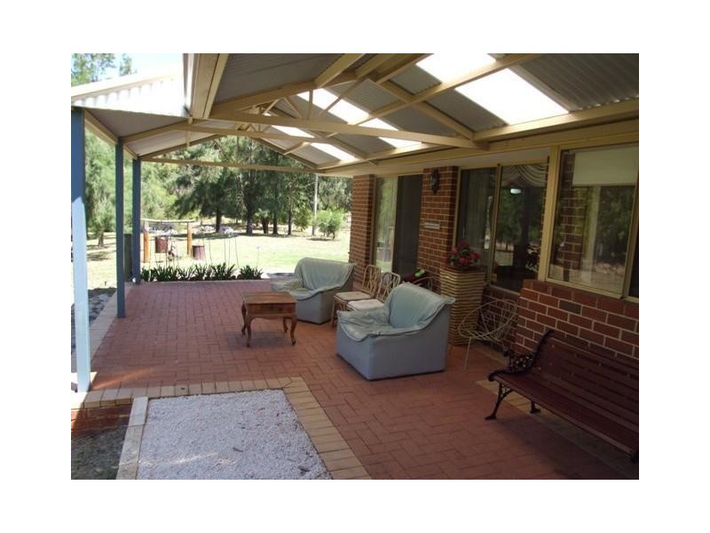 5 Leschenault Parade, Leschenault WA 6233