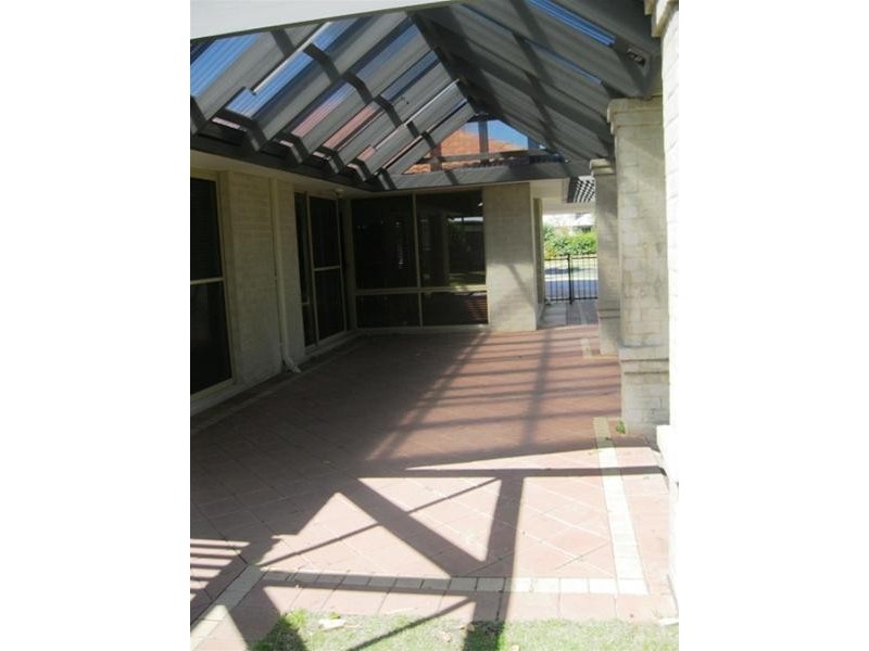 6 Braidwood Drive, Australind WA 6233