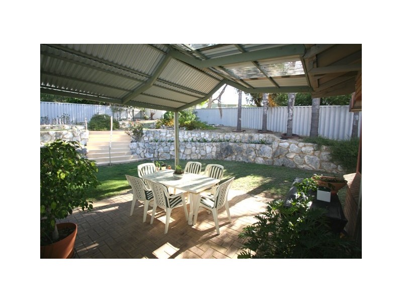 12 Hughlings Place, Australind WA 6233