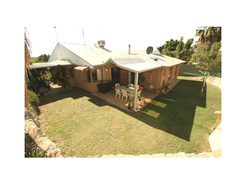 12 Hughlings Place, Australind WA 6233