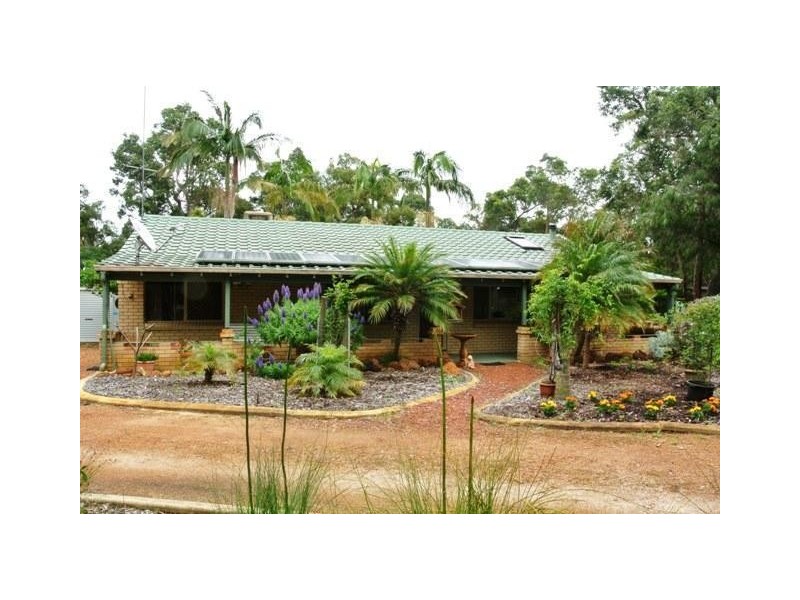 11 Windward Road, Leschenault WA 6233