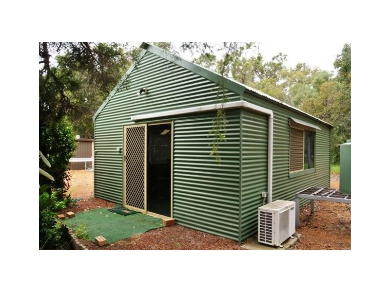 11 Windward Road, Leschenault WA 6233