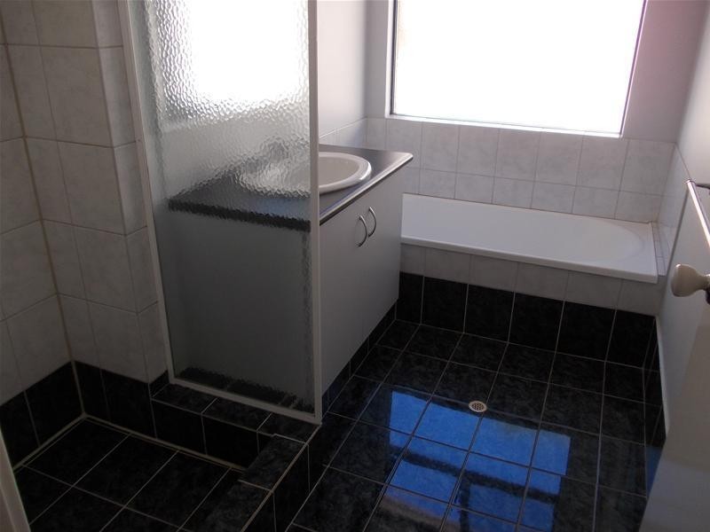 8 Cassia Place, Glen Iris WA 6230