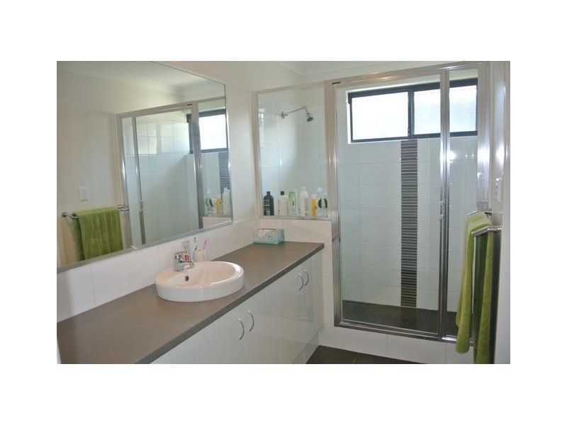 28 Henderson Crescent, Australind WA 6233