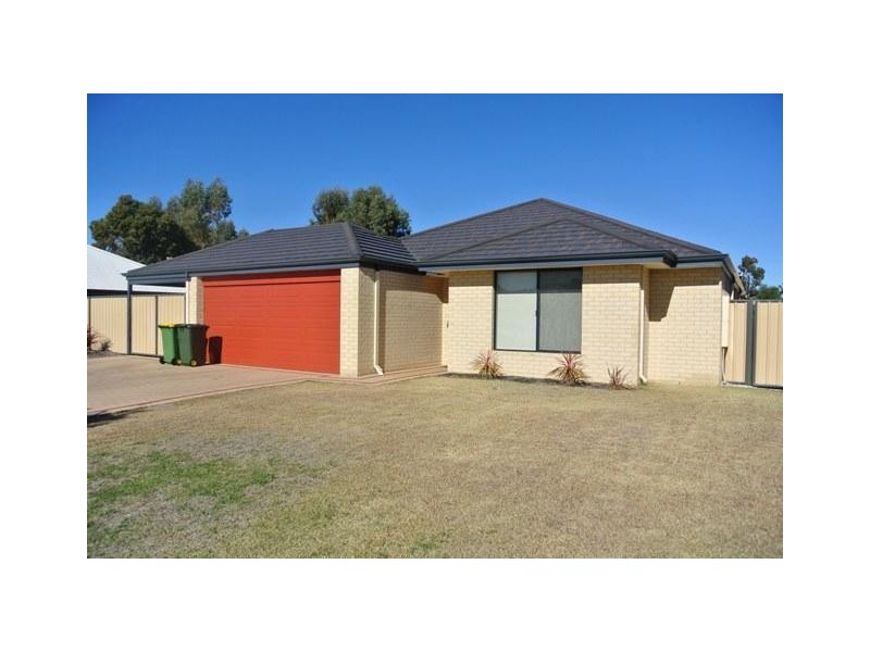 8 Macarthur Court, Australind WA 6233