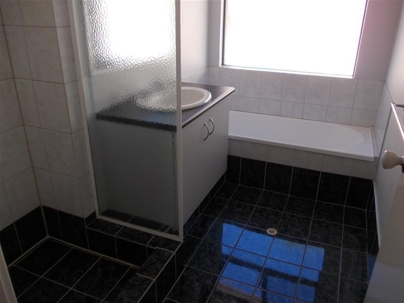 8 Cassia Place, Glen Iris WA 6230