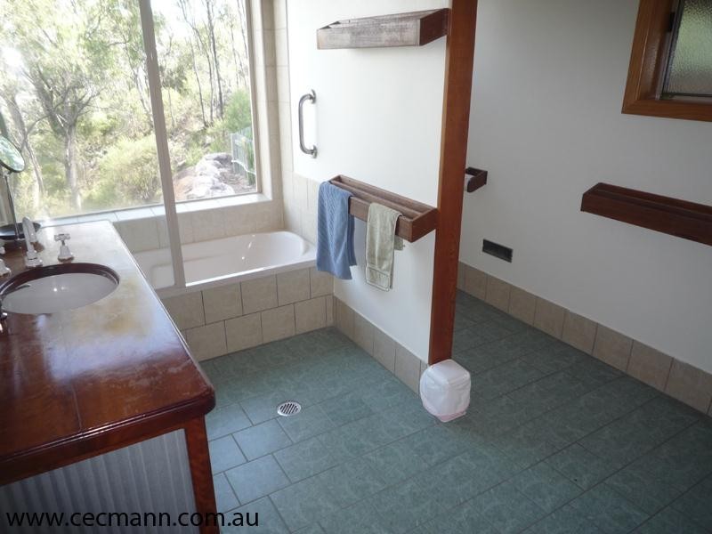 26172 New England  Highway, Stanthorpe QLD 4380