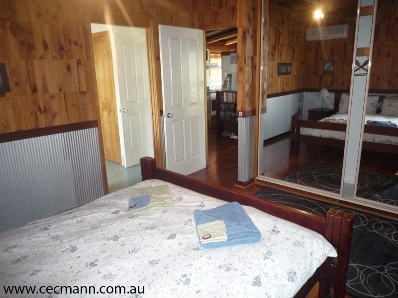 26172 New England  Highway, Stanthorpe QLD 4380