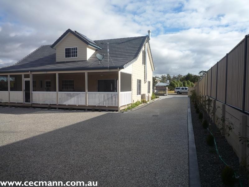 17 Fairway Crescent, Stanthorpe QLD 4380