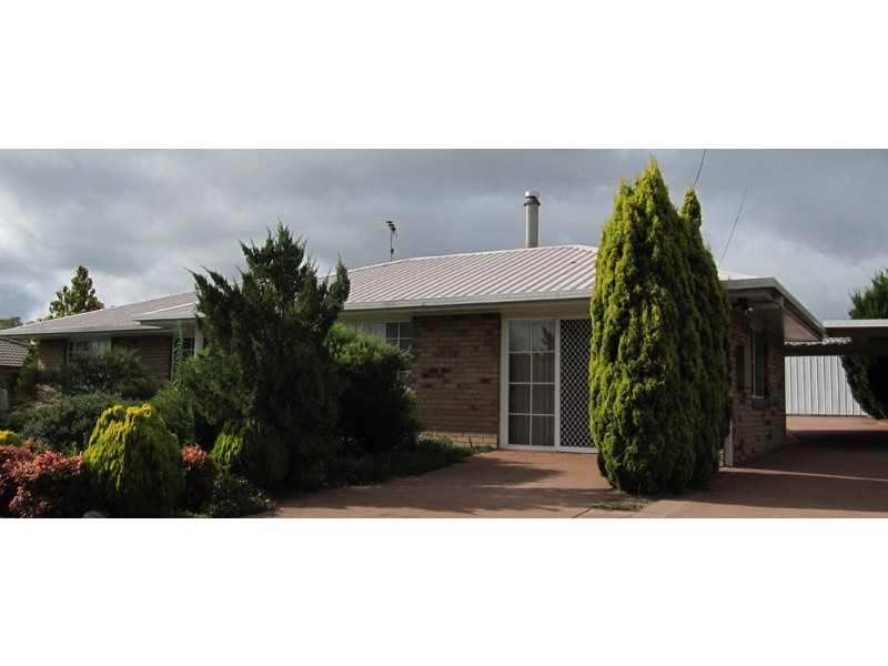 74 College Road, Stanthorpe QLD 4380