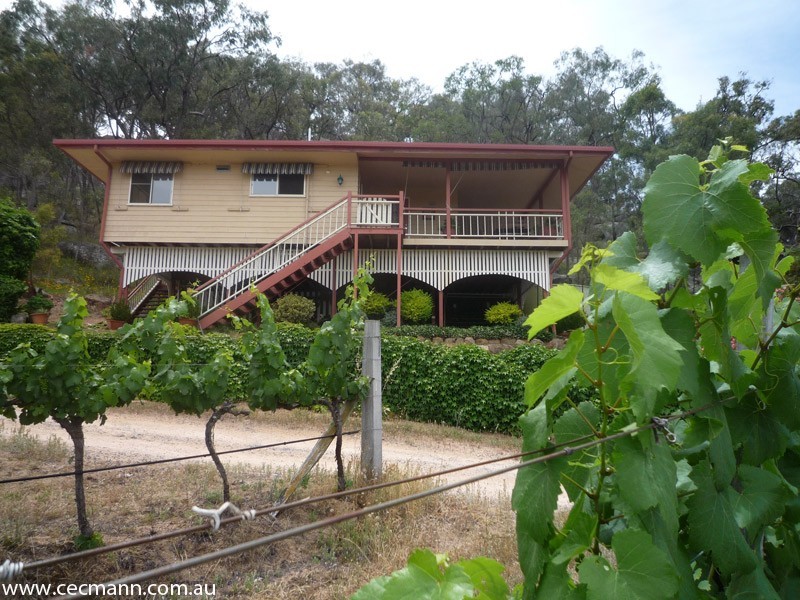 60 Zambelli Road, Stanthorpe QLD 4380