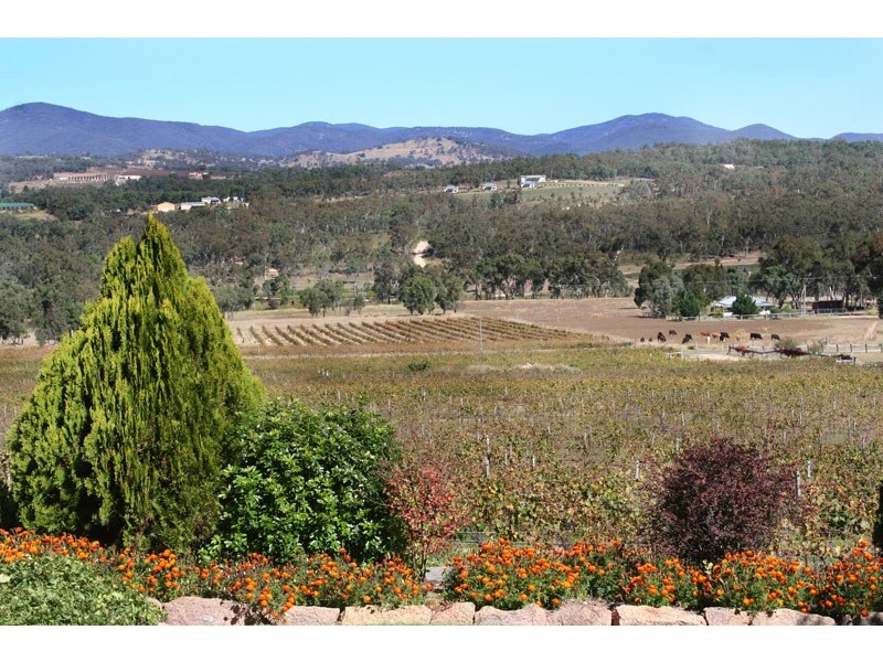 60 Zambelli Road, Stanthorpe QLD 4380