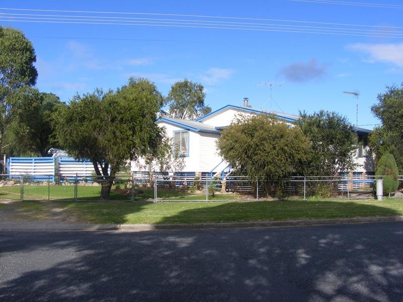 61 Woodlawn Street, Stanthorpe QLD 4380
