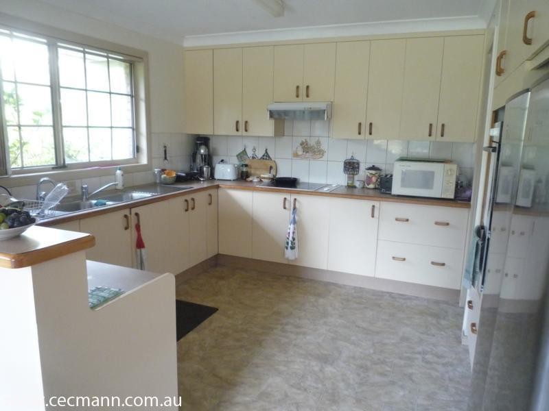 8 Brunckhorst Avenue, Stanthorpe QLD 4380