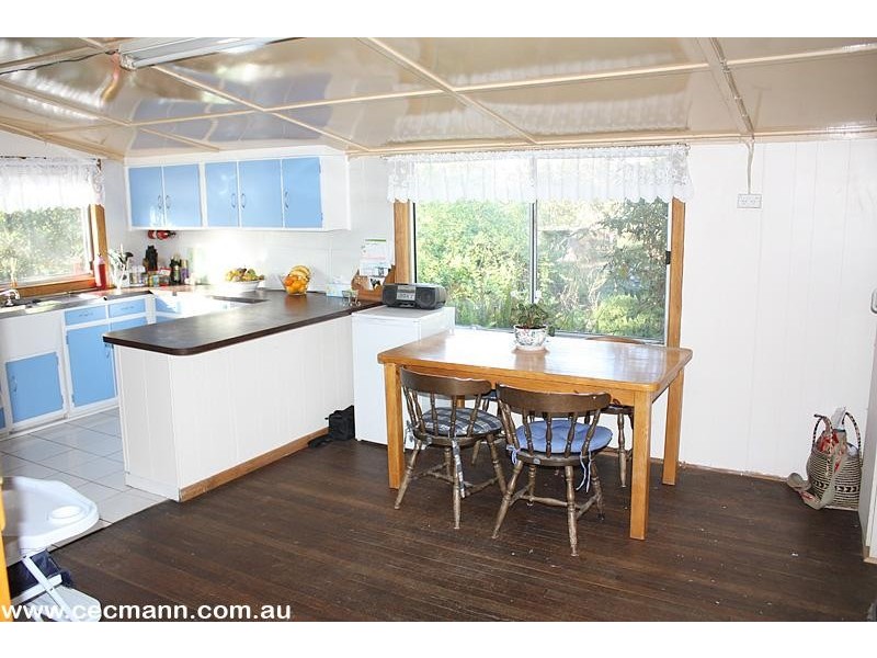 26 Halloran Drive, Stanthorpe QLD 4380