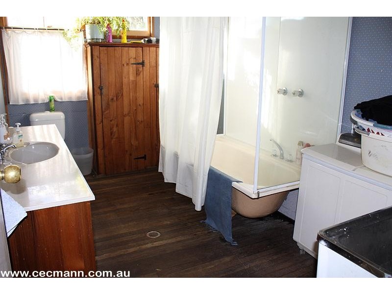 26 Halloran Drive, Stanthorpe QLD 4380