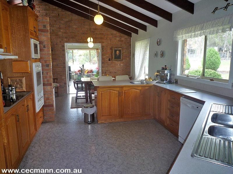 11 Pioneers Parade, Stanthorpe QLD 4380