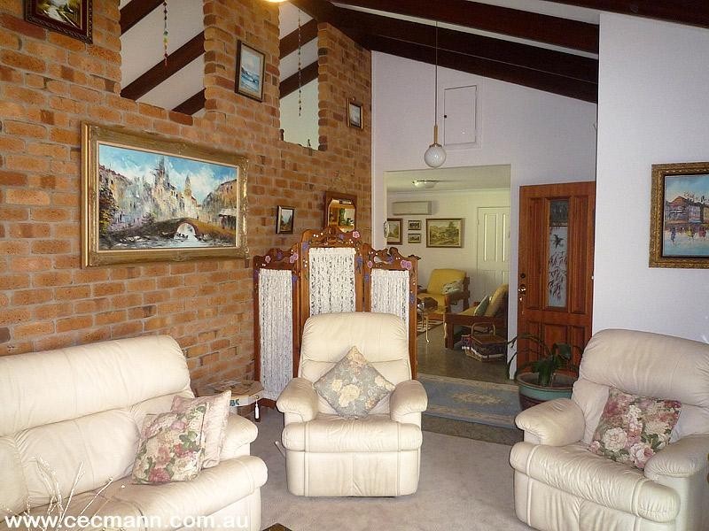 11 Pioneers Parade, Stanthorpe QLD 4380