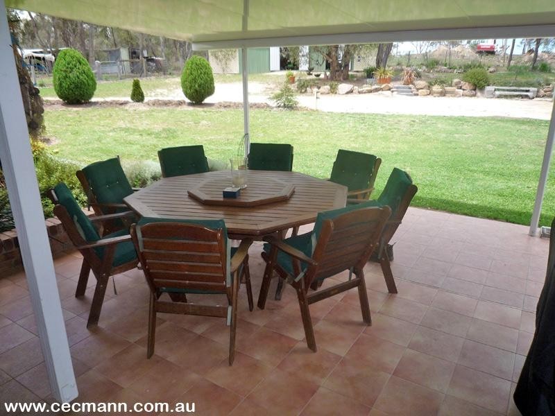 11 Pioneers Parade, Stanthorpe QLD 4380