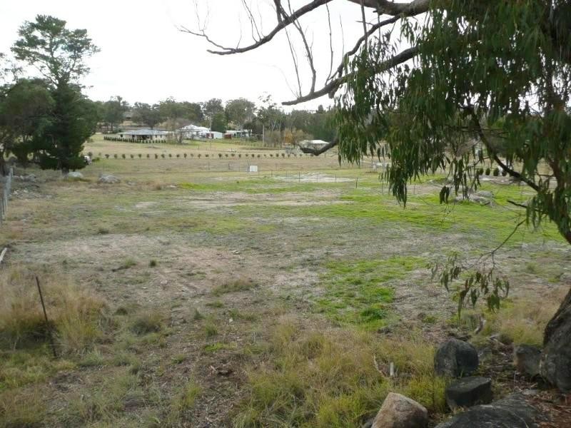 16 Caves Road, Stanthorpe QLD 4380