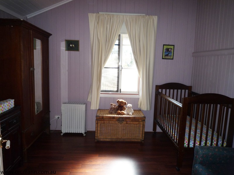 3 Clark Lane, Stanthorpe QLD 4380