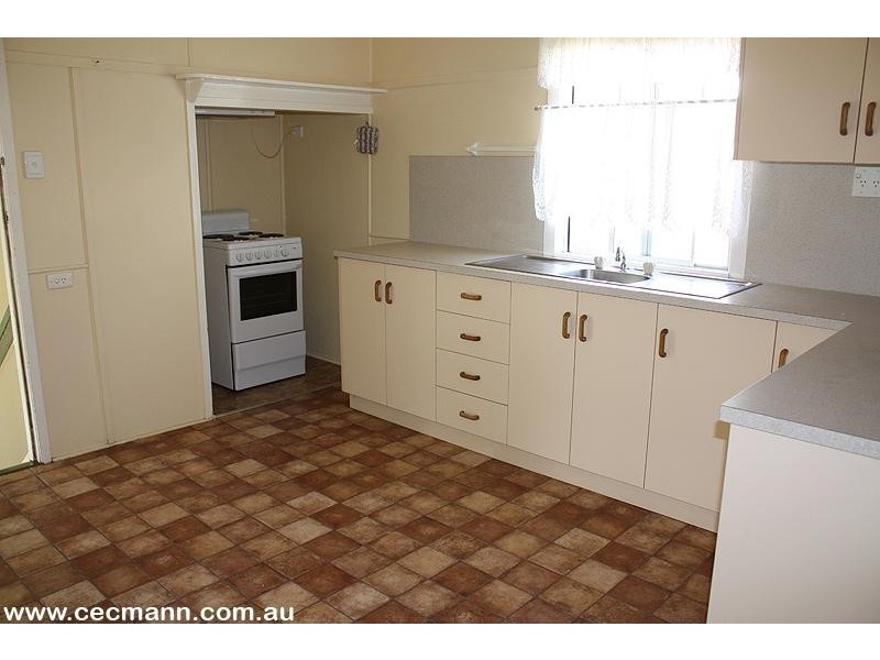 35 Hillcrest Street, Stanthorpe QLD 4380