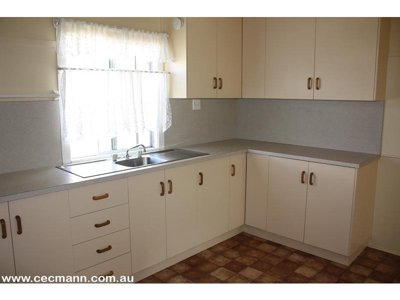 35 Hillcrest Street, Stanthorpe QLD 4380