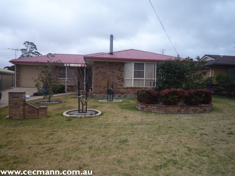 16 Recreation Crescent, Stanthorpe QLD 4380