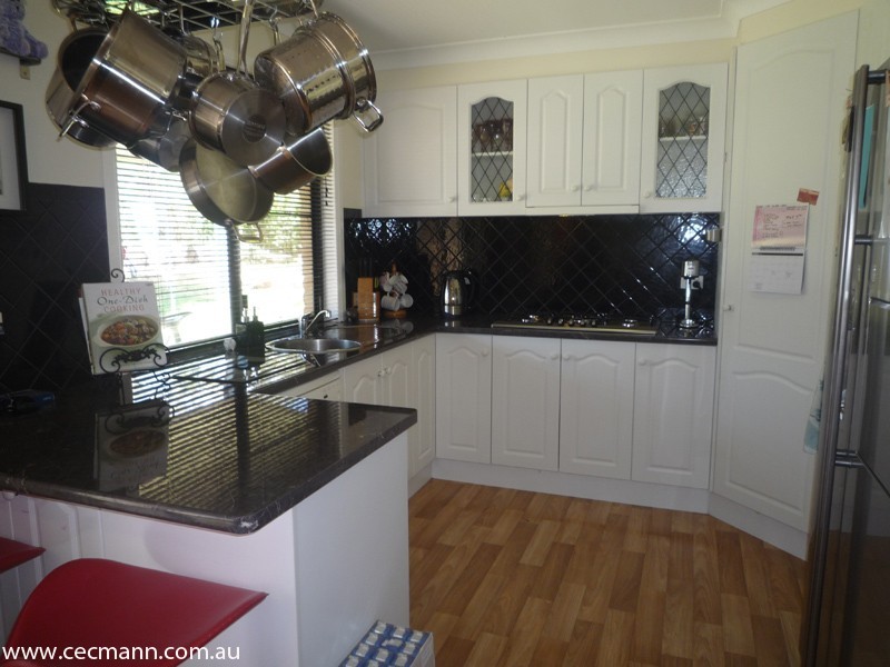 11 Sanderson Road, Stanthorpe QLD 4380