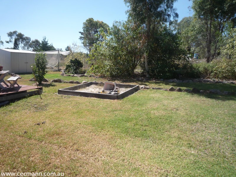 11 Sanderson Road, Stanthorpe QLD 4380