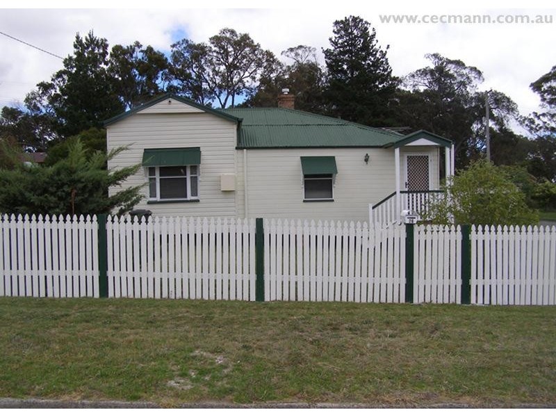 26 McGregor Terrace, Stanthorpe QLD 4380