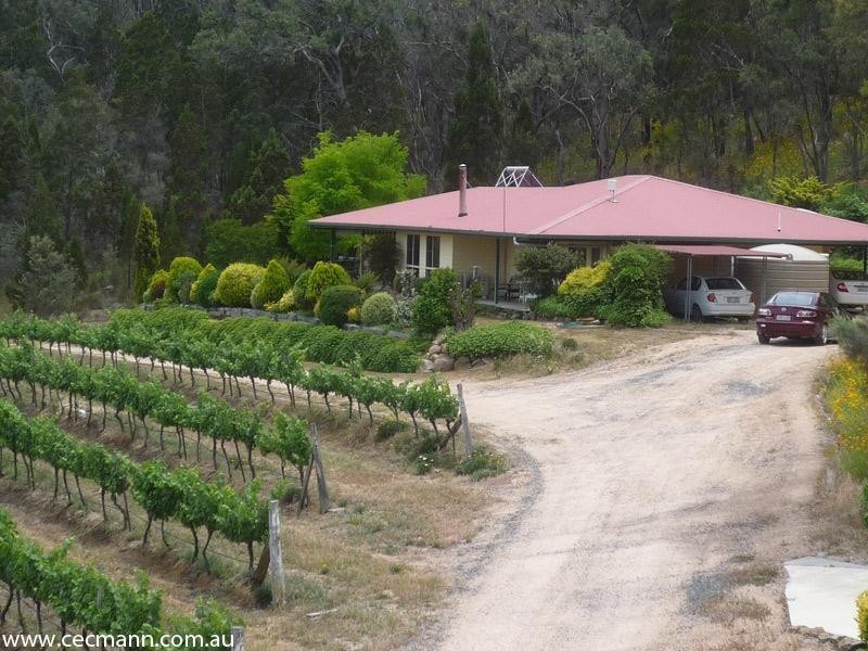 60 Zambelli  Road, Stanthorpe QLD 4380