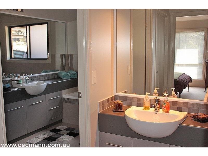 53 Roberts Road, Stanthorpe QLD 4380