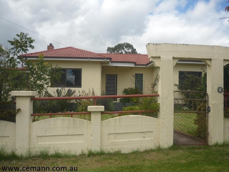 11 Wallangarra  Road, Stanthorpe QLD 4380