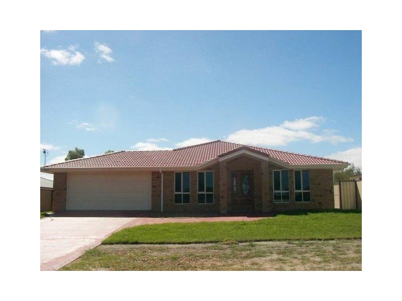 9 Barton Street, Stanthorpe QLD 4380