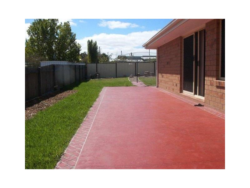 9 Barton Street, Stanthorpe QLD 4380