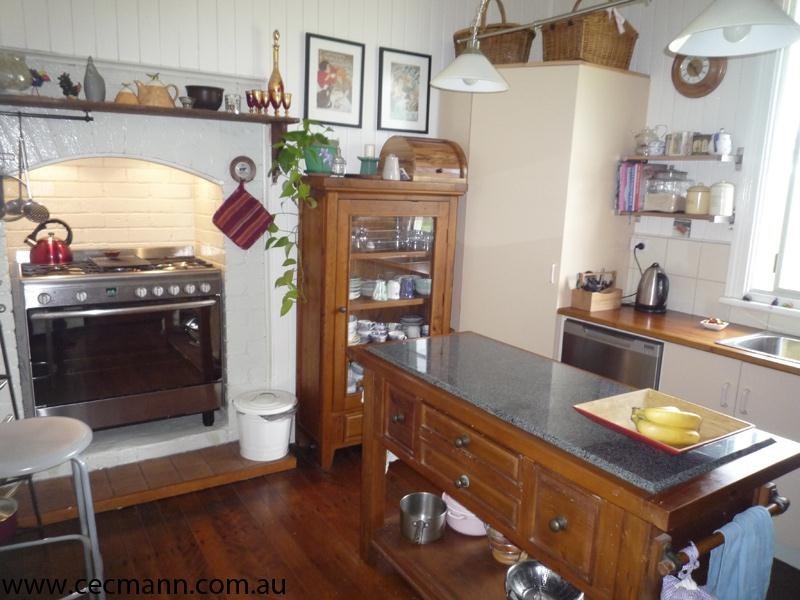 5212 Mount Lindesay Road, Stanthorpe QLD 4380