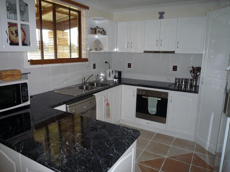 26 Brunckhorst Avenue, Stanthorpe QLD 4380