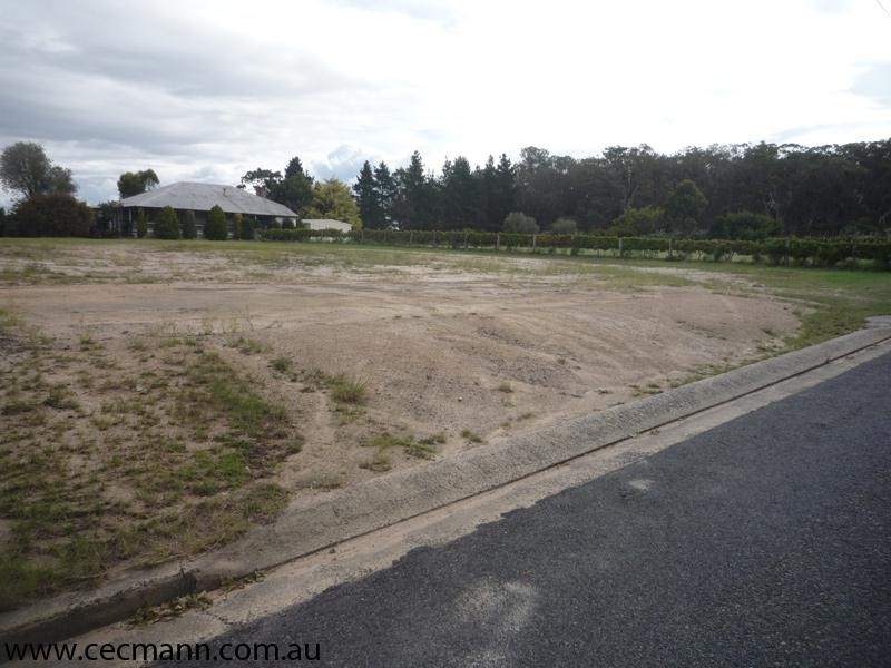 40 Wallangarra Road, Stanthorpe QLD 4380