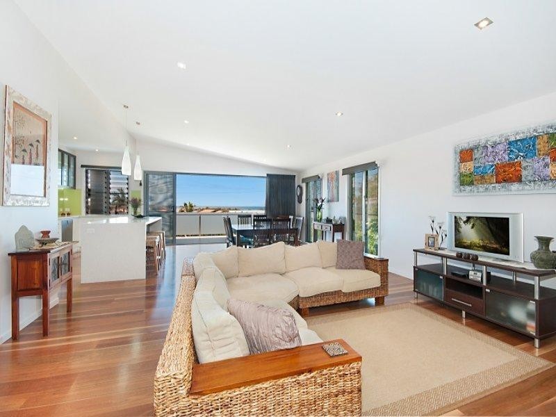 8 Bayview Drive, East Ballina NSW 2478