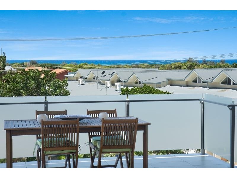 8 Bayview Drive, East Ballina NSW 2478