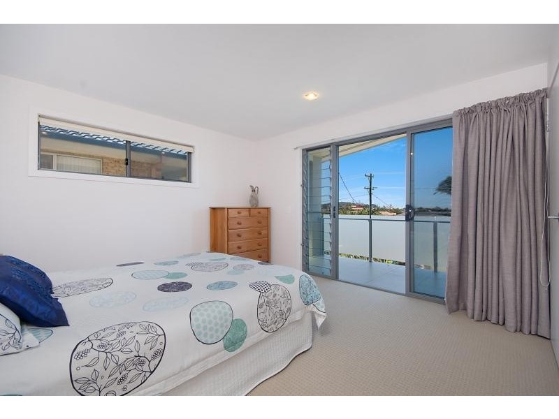 8 Bayview Drive, East Ballina NSW 2478