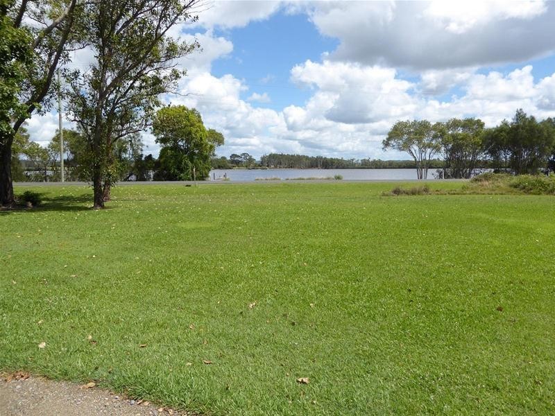 858 River Drive, Empire Vale NSW 2478