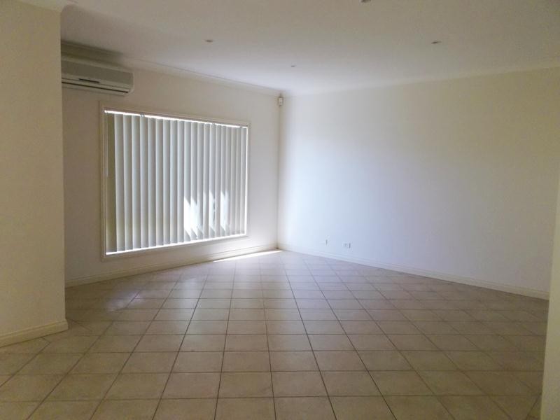 73 Windermere Crescent, Mawson Lakes SA 5095