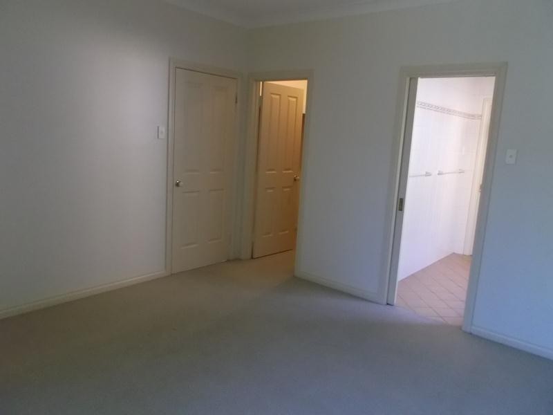 73 Windermere Crescent, Mawson Lakes SA 5095