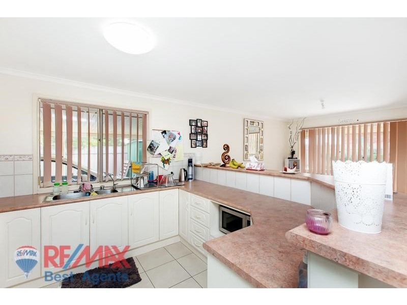 1 Vidmar Court, Woodcroft SA 5162